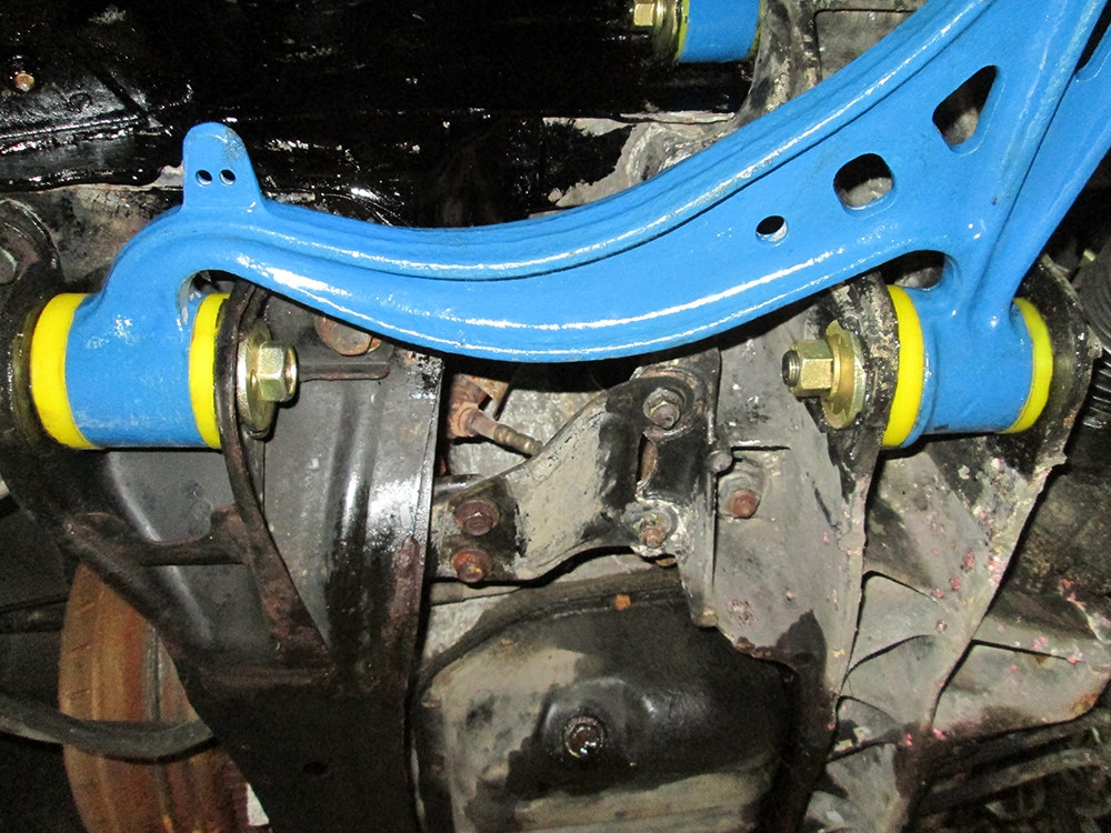 216178B: Front suspension bush kit - Image 2